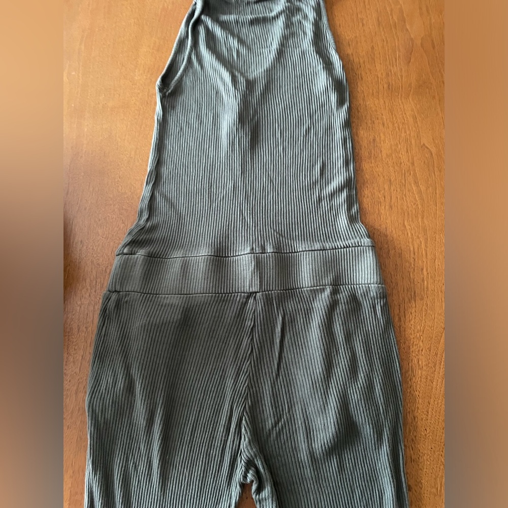 Monrow Fitted Jumpsuit Sleeveless Ribbed Stretchy Size XS